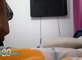 大学生背爸妈偷偷享特别性爱