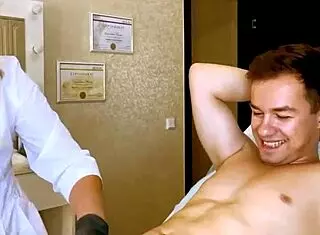 Sugarnadya trims Russian guy in intimate webcam session