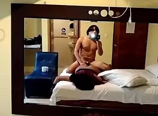 Patricia loses her phone and her intimate videos end up online