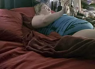 Jylynn In March Playing With Vibrator And Friends