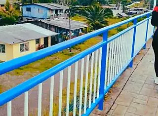 madrastra pide la polla de su hijastro en la mañana