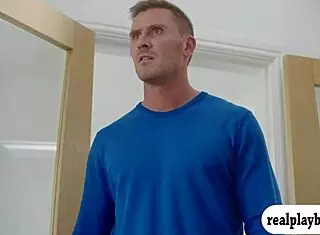 gorgeous ladies sucking and fucking big cocks in horny threesome