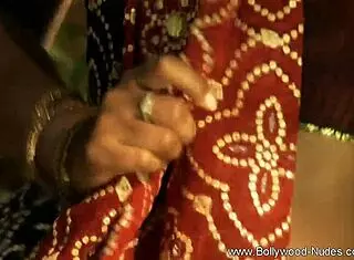 bollywood milf strips nude, rips clothes while dancing pretty!