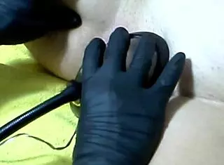 damn, pumping that pussy with external and internal vibrator - must watch!
