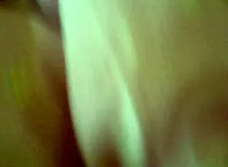 真实业余情侣1818场景激情做爱