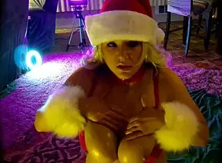 A MILF-mas homemade amateur big natural tits sneak peek