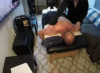 Gigi Breeze Receives Relaxing Massage Session