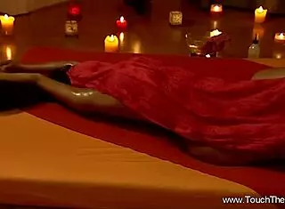 Her pussy gets a relaxing oiled massage from her lover in intimate couple session