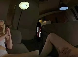 金发妹虚拟禁忌惩罚自慰