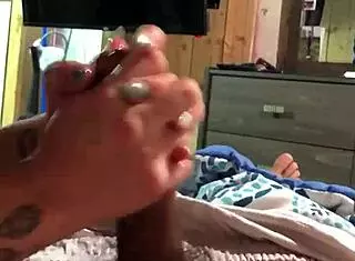 Amateur Wife Gives Handjob To Husband