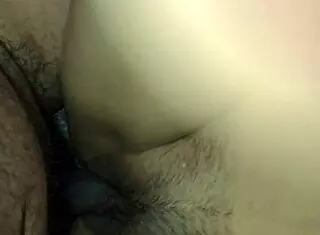 pareja amateur enjoying intimate moments