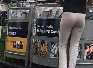 Bonita showing off her cameltoe in the supermarket