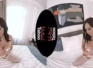 Virtual Taboo Wonderland Babe With Shaved Pussy!