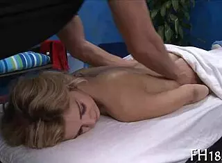 按摩变热辣性爱😘