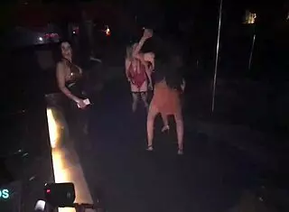 O Dj Não Se Aguentou E Teve Que Me Fuder Na Cabine Dele Na Casa De Swing