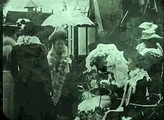 看看复古色情大战，70年代大战50年代！