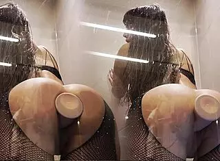 She rides that monster dildo in the bathroom 😍