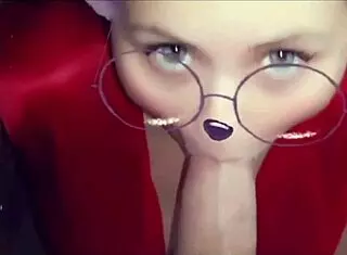 The beauty gently sucks her friend's cock in a casual blowjob session