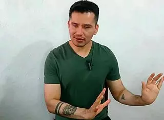 I lent my hairy ass to the builder boyfriend who sucked my ex-girlfriend and he fucks me raw in the houses we build, sexual story