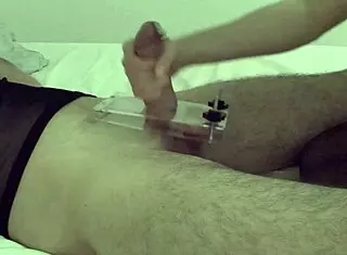 Xxxbat Mistress Kink Delivers Handjob with a Bound Happy Ending