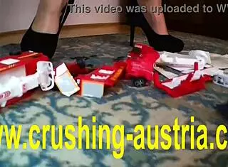 Kimberly fetish with jerk off instructions and feet teasing