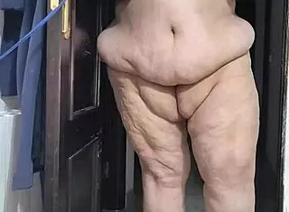 Coolmarina毛屄玩奇葩假屌