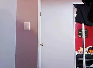 贾斯敏·索拉诺秀性感曲线诱惑