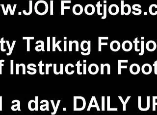 舔我脚趾同时在软脚间猛撸鸡巴足交play