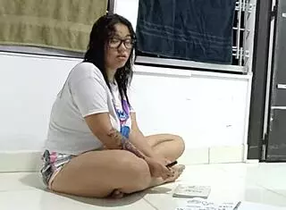 my stepdaughter's big ass gets fucked while drawing 😏