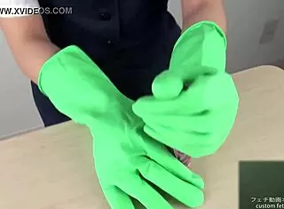 My bully is my lover in this teen game 😍