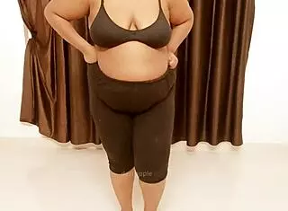 Sexy Indian girl from Jharkhand shows off her big tits and boobs?