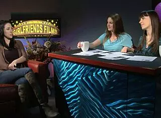 Dana and samantha interview jelena jensen backstage