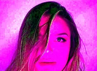 Blonde gives intense masturbation instructions on Xvideos