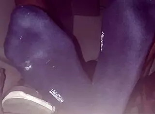 blue sweaty socks and barefeet with cumshot?
