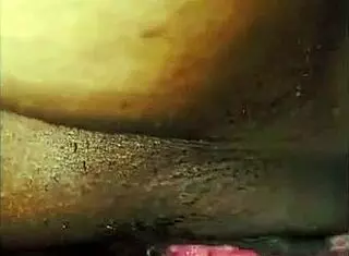 Masturbacion interracial muy erotica gratis vagina super morena y ajustada recibe masaje caliente luego la hermanastra se toca sus grandes tetas