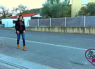 Soraya perverse with big tits loves to EXHIBIT in lingerie