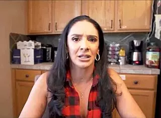 Warming Up Stepmom Sheena Ryder for Dad's Bedroom Action