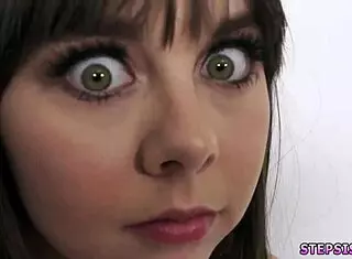 Teen Teasing Neighbor in Naked Competition