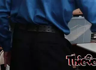 娇小妹骑大屌狂摇