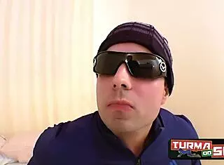 ninfeta latina adora porra em frotinha com porn star