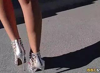 Rachele Richey 为 Mandingo 的 BBC 做准备