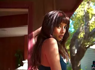 gorgeous latina milf exposes amazing body solo