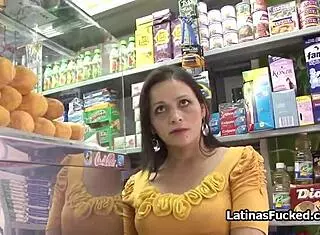 店里捡辣妹硬核试镜狂操拉丁妹