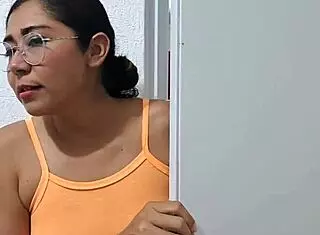 Welcoming New Neighbor with Hot Teen Blowjob Action