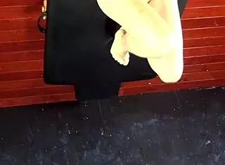 i'm eating hot shaved pussy with my tongue