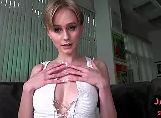 POV中奶骚妹肛交说脏话被猛干