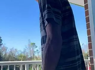 i flash huge tits in car, almost caught