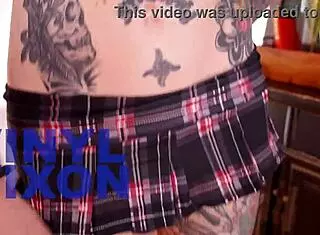 Vinyl Vixon大屌POV口交巨量吞精😍💦