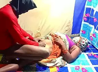 have you seen this homemade indian threesome where they fuck hard in saree, pounding pussy and ass?