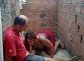 Transei com o pedreiro em um encontro inesperado